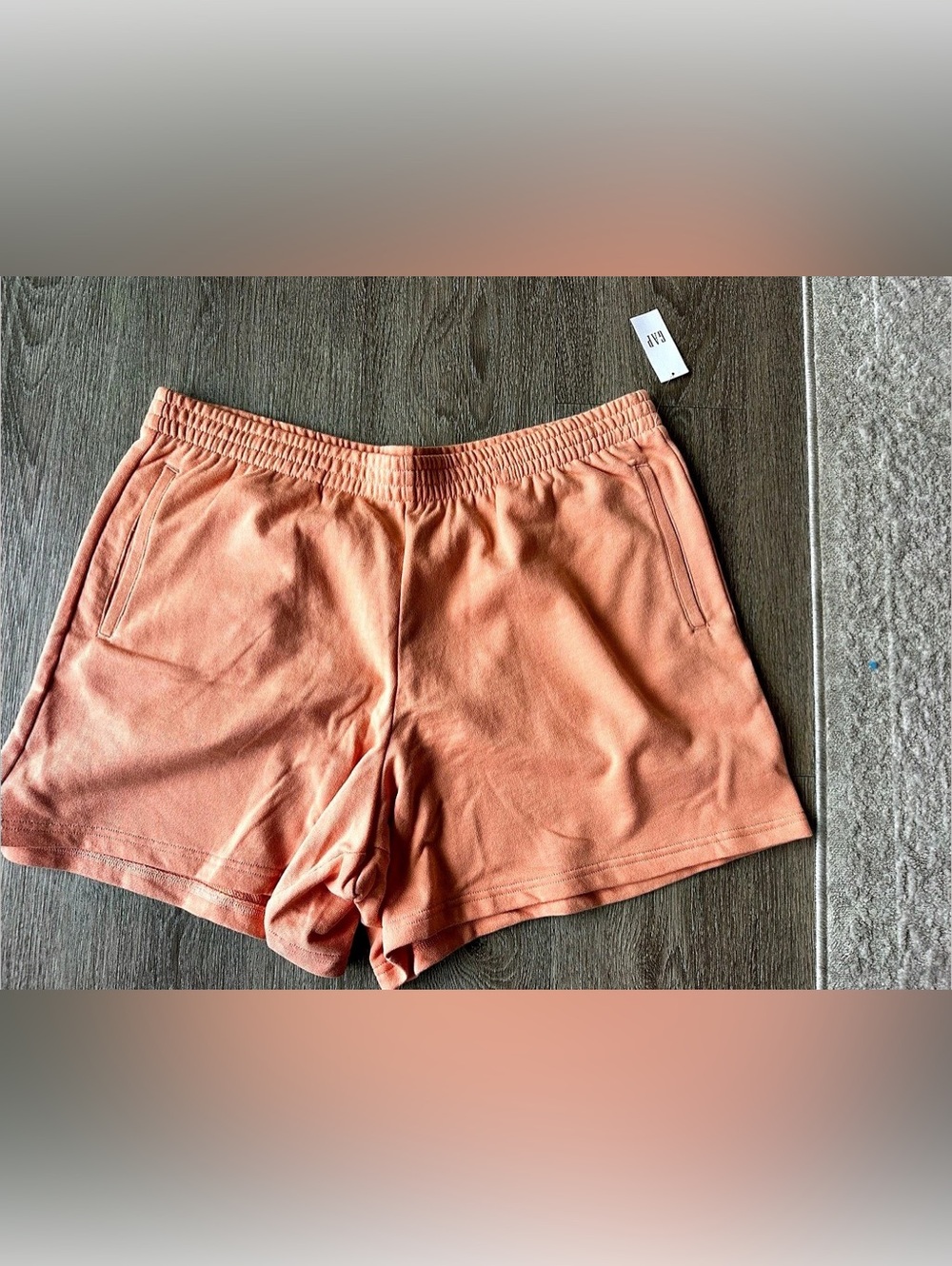 Gap VintageSoft Sweat Shorts Athletic Shorts in peach Size Large NWT